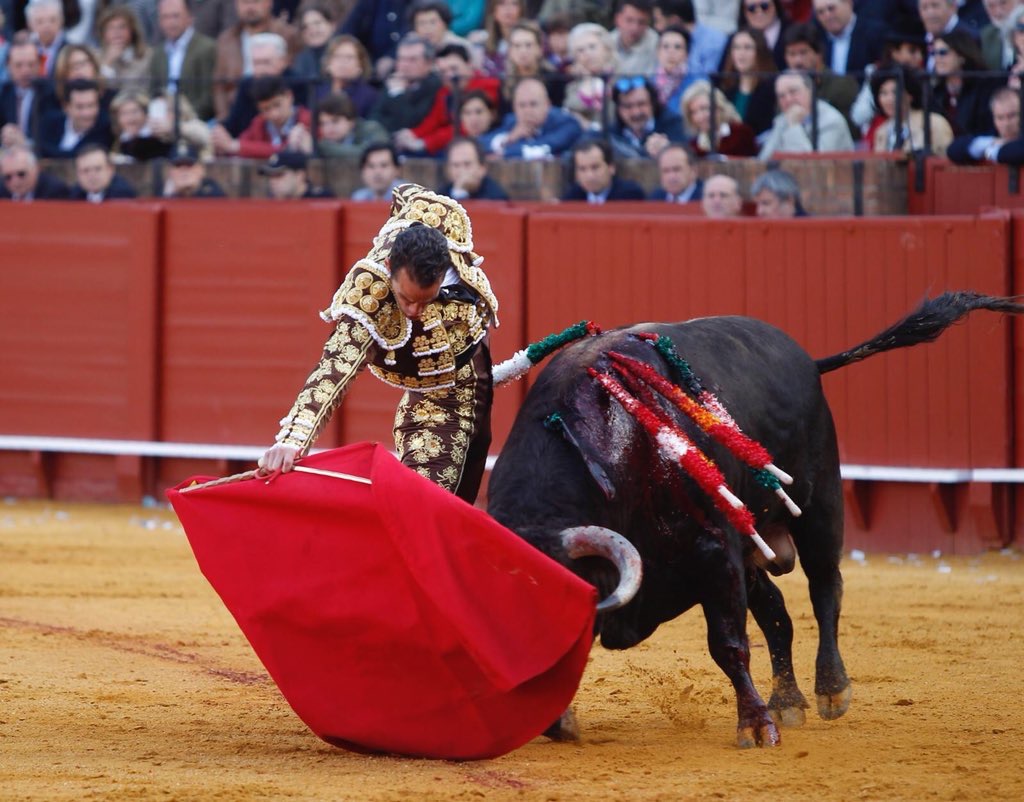 SÉVILLE FERIA DE ABRIL. Oreille pour Pepe Moral. Blessure pour Roman ( photos Empresa Pages)