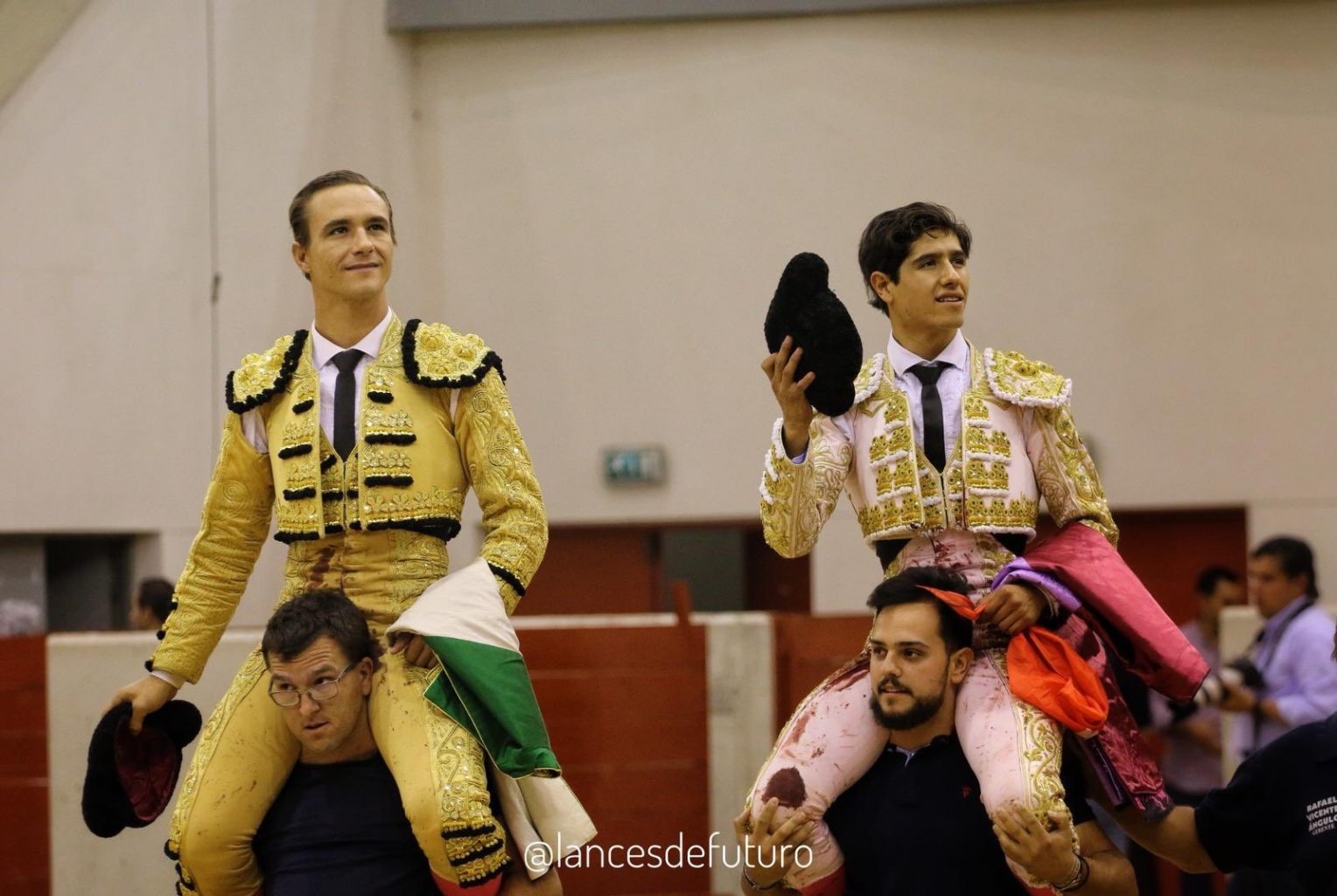 LAS ROZAS (01-10) Grand Triomphe de JUAN BAUTISTA pour son avant dernière sortie.