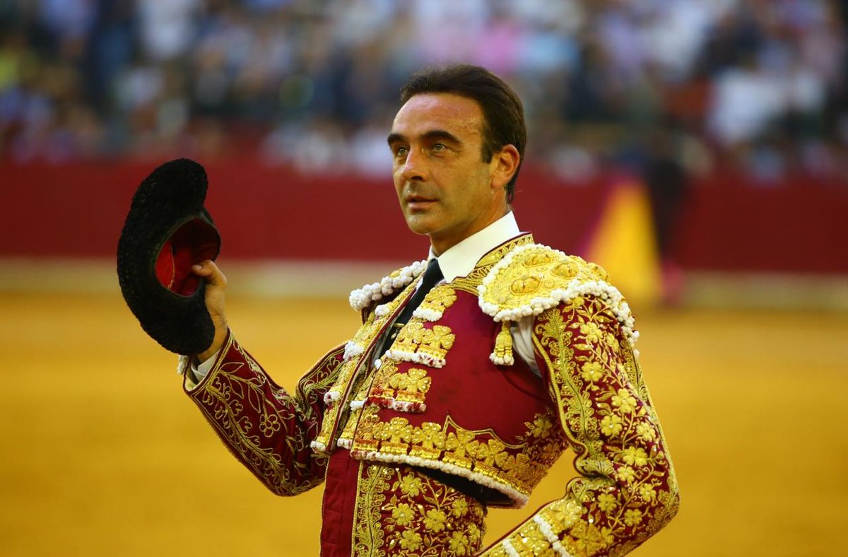 SARAGOSSE (12-10) ENRIQUE PONCE privé de grand porte, oreille pour MIGUEL ANGEL PERERA