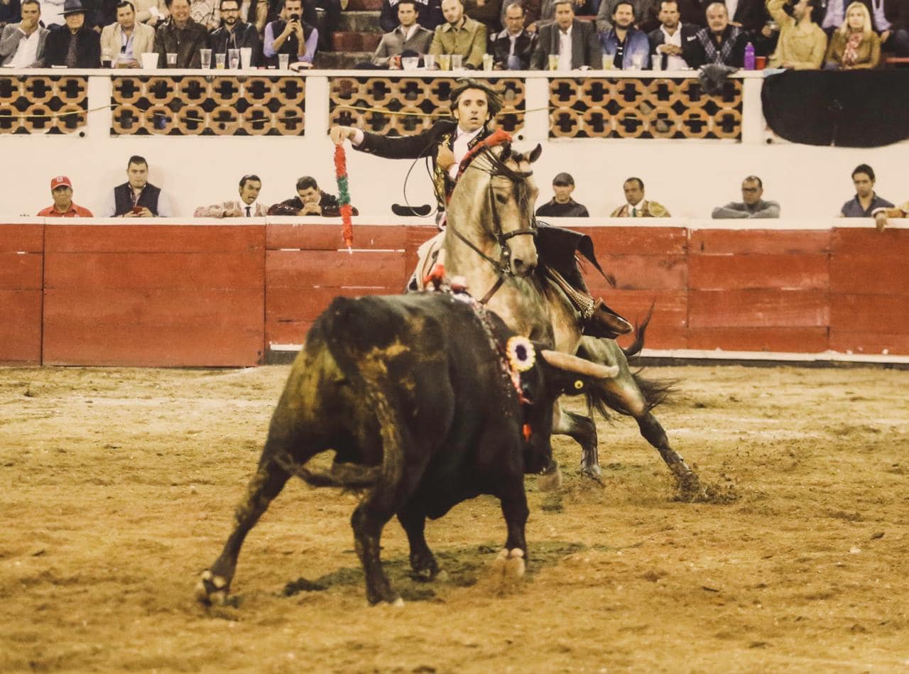 Querétaro (MEXICO) (25/12/2018) – Diego Ventura et Ignacio Garibay fêtent Noël a hombros