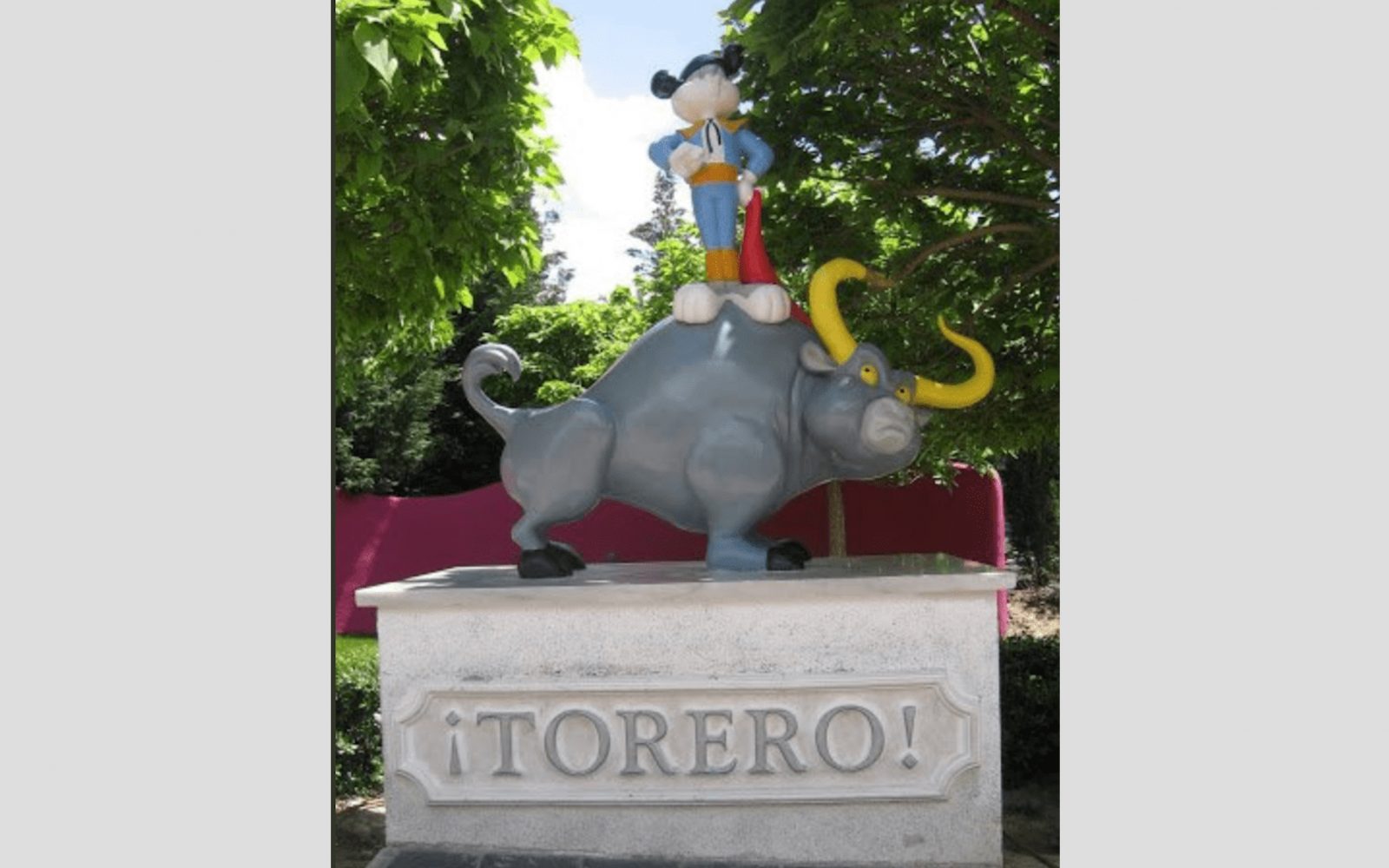 INFO // La statue « Bugs Bunny TORERO » retirée des studios WARNER