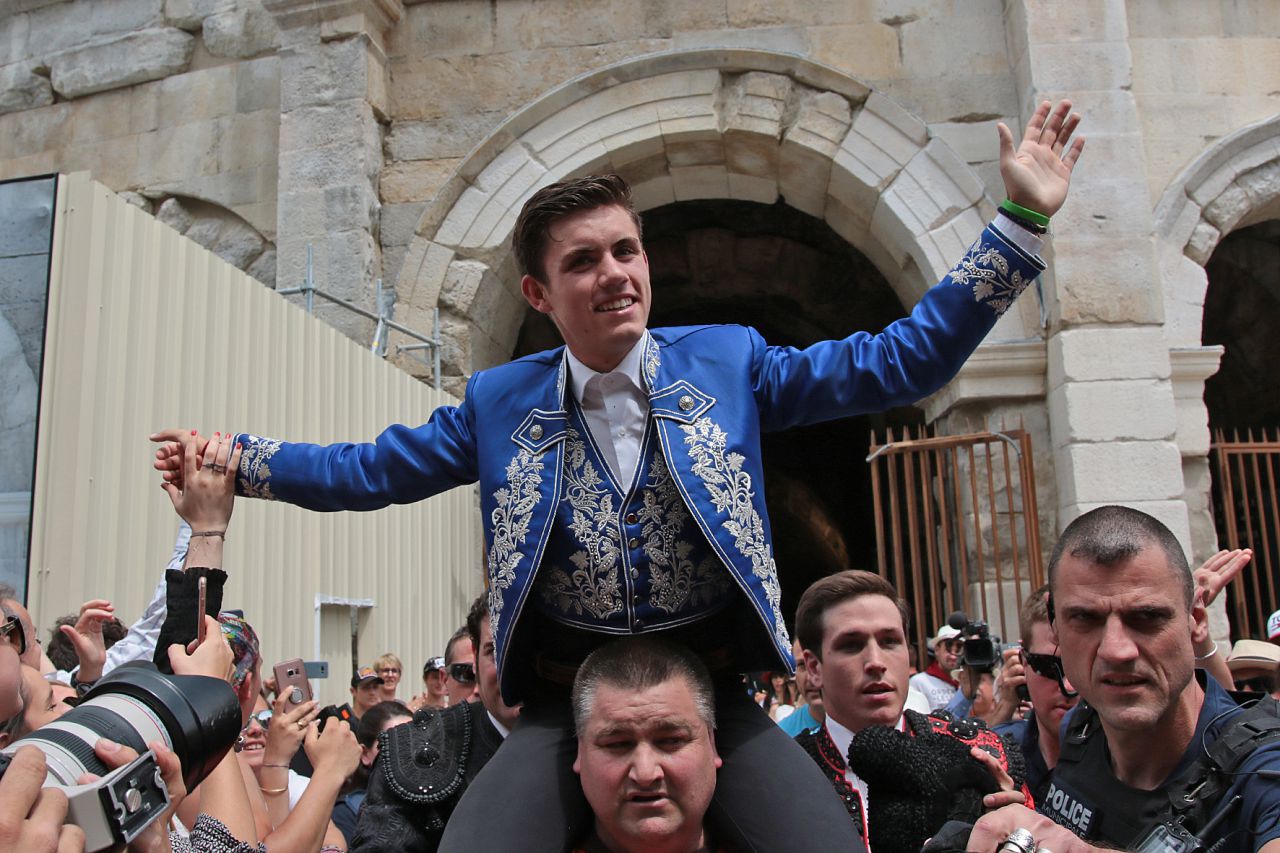 GUILLERMO HERMOSO DE MENDOZA, au nom du père…
