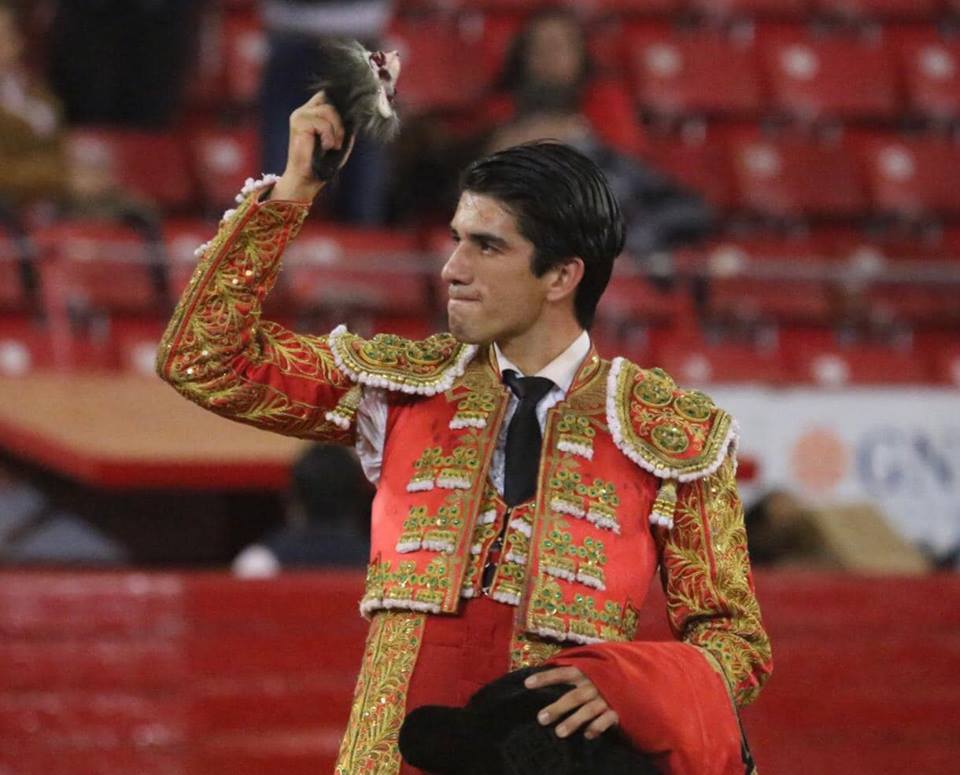 MEXICO (06-01) Deux oreilles pour CALITA et double cornada pour FABIAN BARBA