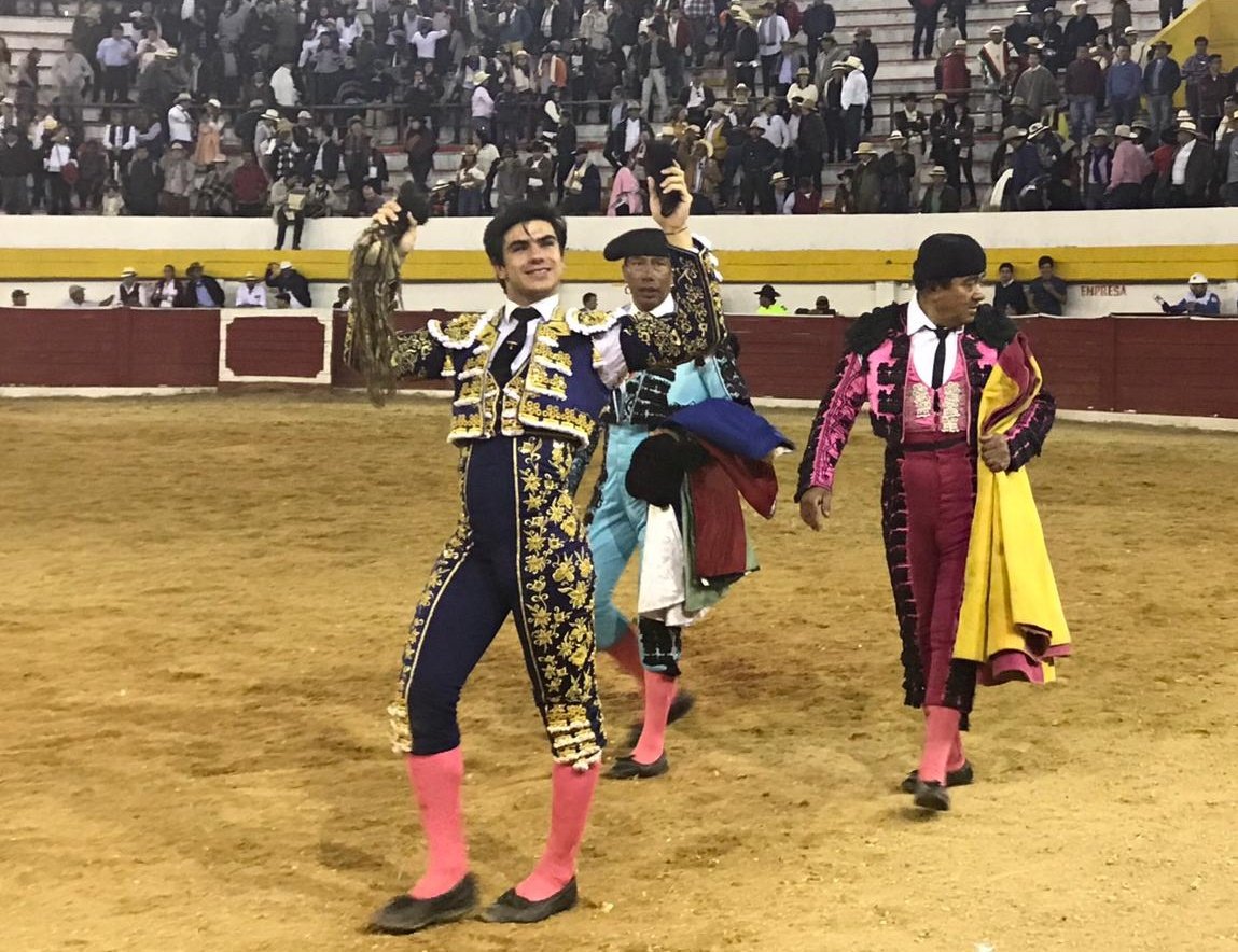 JUAN DE CASTILLA triomphe à Manizales, indulto pour JESUS ENRIQUE COLOMBO à Duitama.