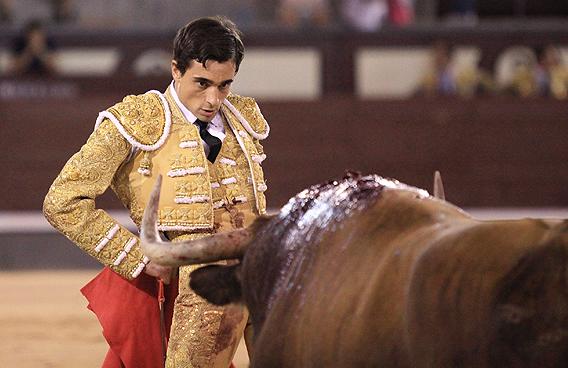 PACO UREÑA , l’anti-star au toreo de vérité…