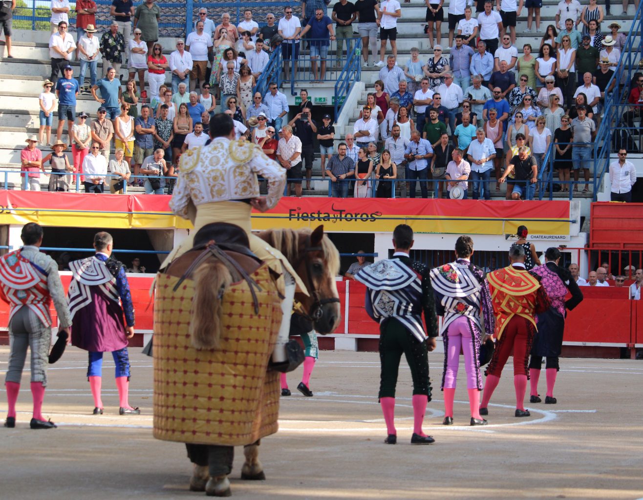 DIRECT // CHÂTEAURENARD // Corrida de La Quinta pour FERNANDEZ MECA, JAVIER CONDE et ROMAN PEREZ