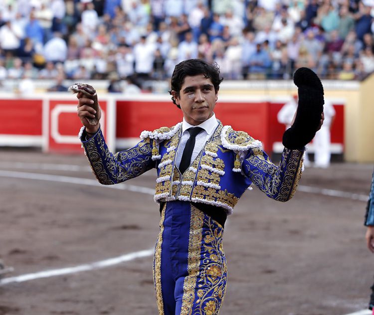 BILBAO (22-08-2019) VIDEO // LUIS DAVID ADAME coupe deux oreilles, une pour EL JULI