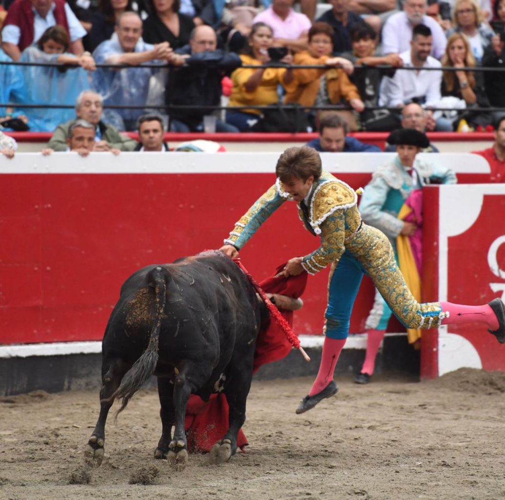 AZPEITIA (01-08-2019) JUAN LEAL privé de la grande porte