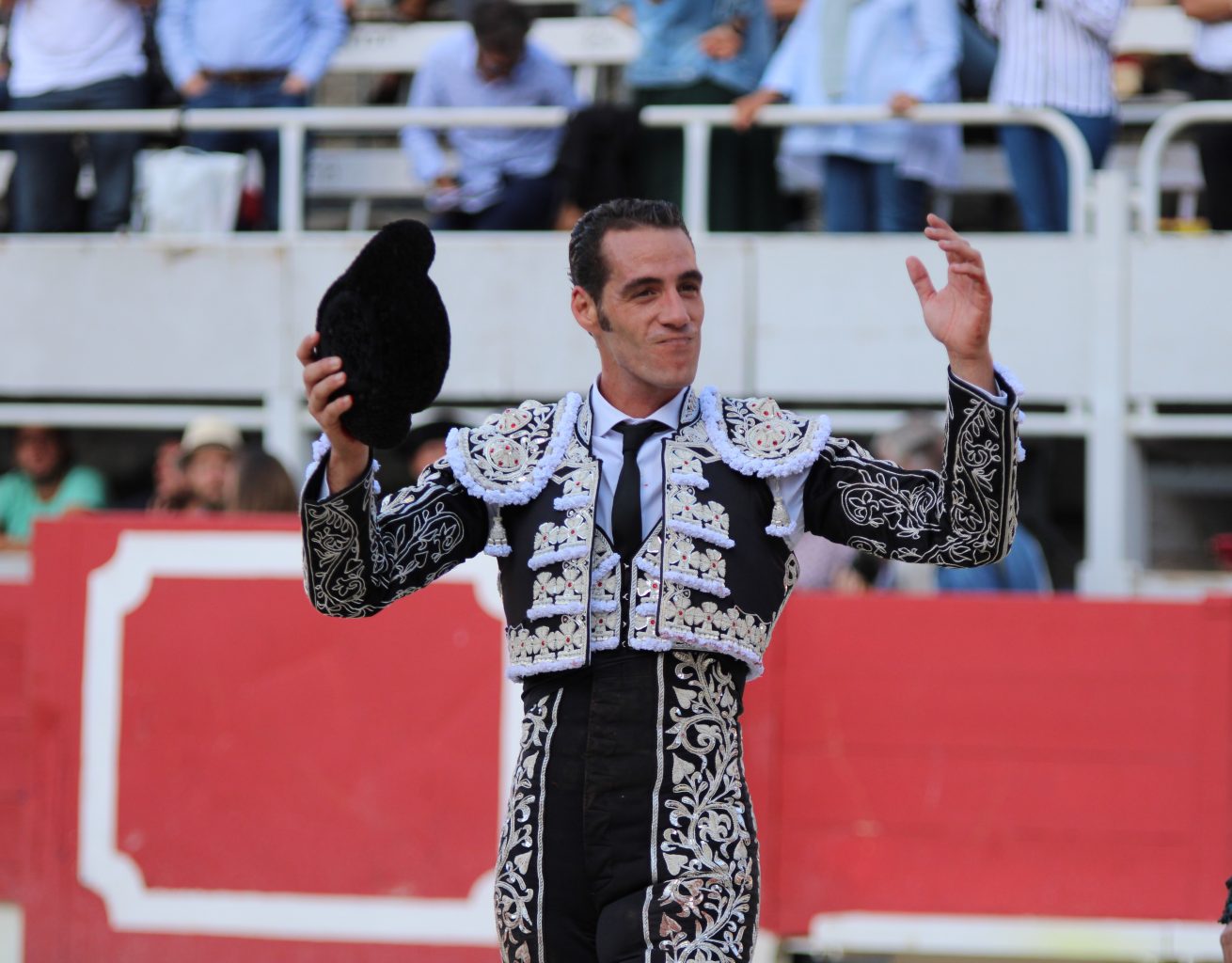 ARLES (08-09-2019) PEPE MORAL et un Pahla de vuelta