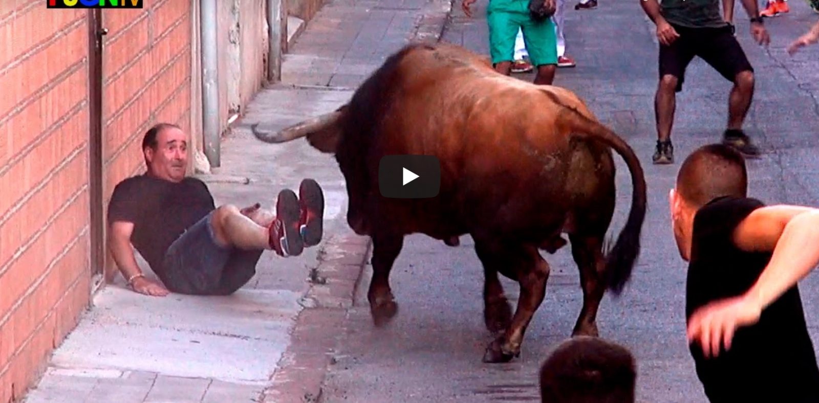 VIDEO DU NET // 3 Toros Fiestas Barrio Sant Joan – Nules (Castellon) Bous Al Carrer